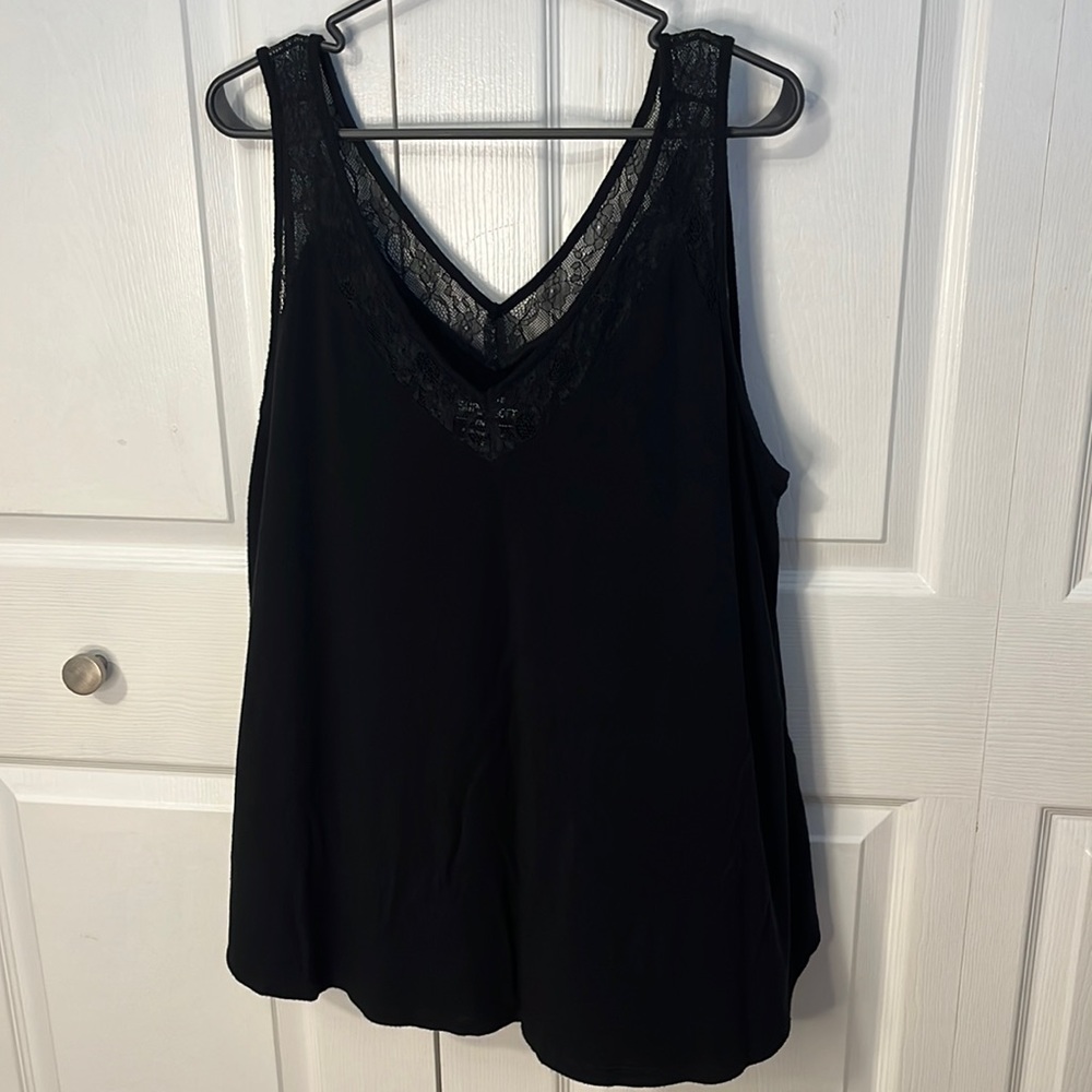Torrid Black Tank top with lace trim Size 3